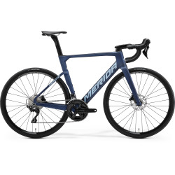 Rower szosowy Merida Reacto 4000 w kolorze  niebiesko/srebrnym 2026 -widok z boku